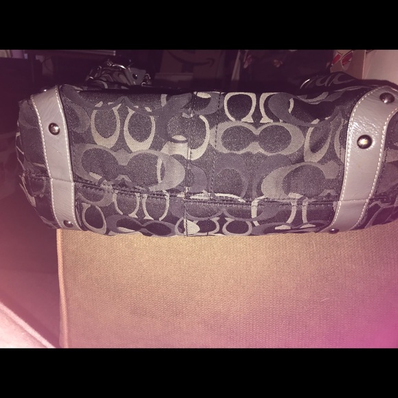 GUC Grey Coach - Picture 5 of 6